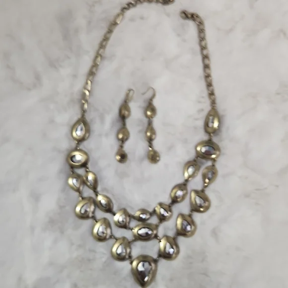 Nicole Miller Iridescent Necklace and Earring Set - Picture 5 of 7